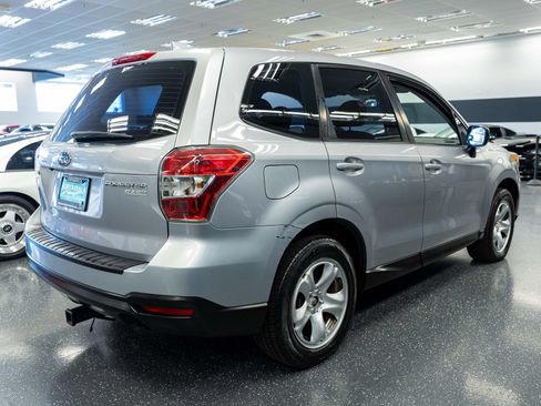 Used 2016 Subaru Forester 2.5i AWD/4WD image 5
