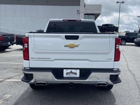 Used 2025 Chevrolet Silverado 1500 LTZ AWD/4WD image 4