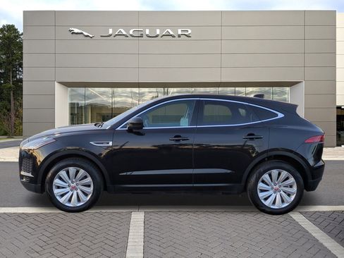 Used 2018 Jaguar E-PACE SE image 8