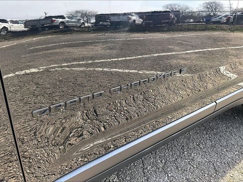 Used 2023 Jeep Grand Cherokee Limited w/ Black Appearance Package image 8