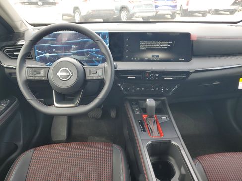 New 2026 Nissan Kicks SR w/ Cold Weather Package FWD image 14