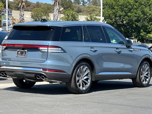 New 2025 Lincoln Aviator Reserve w/ Luxury Package image 3