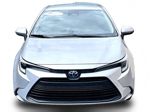 Certified 2024 Toyota Corolla LE FWD image 4