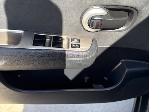 Used 2011 Nissan Versa 1.8 S w/ PWR Plus Pkg FWD image 9
