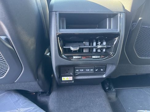 New 2026 Jeep Grand Cherokee Limited image 24