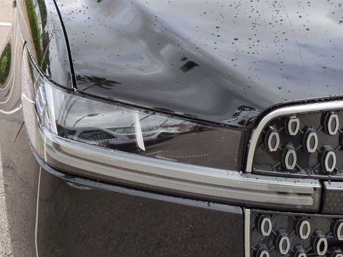 New 2025 Lincoln Navigator L Reserve AWD/4WD image 10