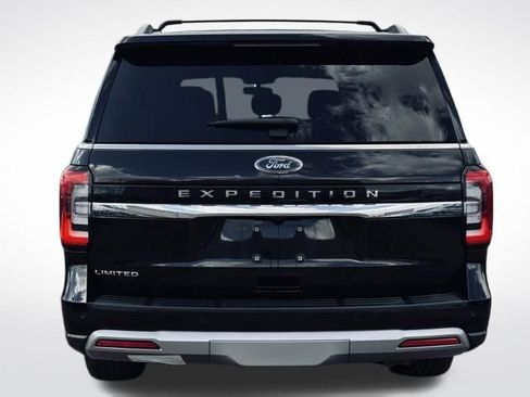 Used 2024 Ford Expedition Limited image 8