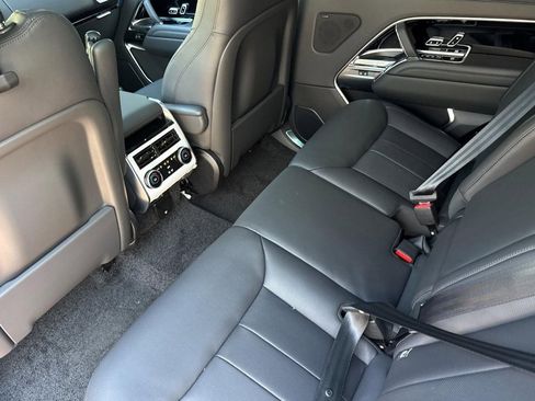 New 2026 Land Rover Range Rover Long Wheelbase SE AWD/4WD image 23