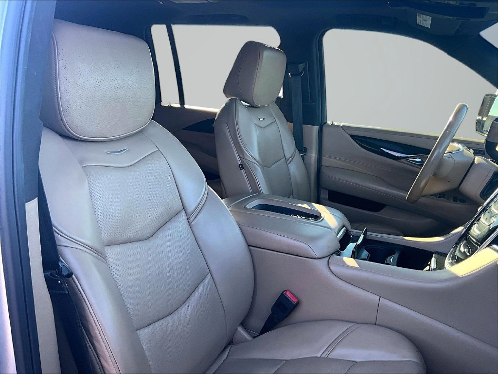 Used 2018 Cadillac Escalade ESV Platinum AWD/4WD image 7