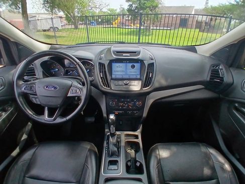 Used 2017 Ford Escape SE w/ SE Leather Comfort Package FWD image 15