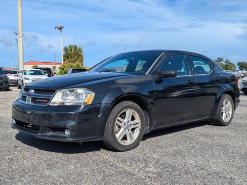 Used 2013 Dodge Avenger SXT FWD image 8