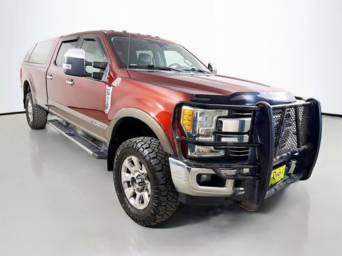 Used 2017 Ford F250 Lariat w/ Lariat Ultimate Package AWD/4WD image 4