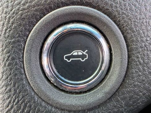 Used 2013 Ford Taurus SHO AWD/4WD image 22
