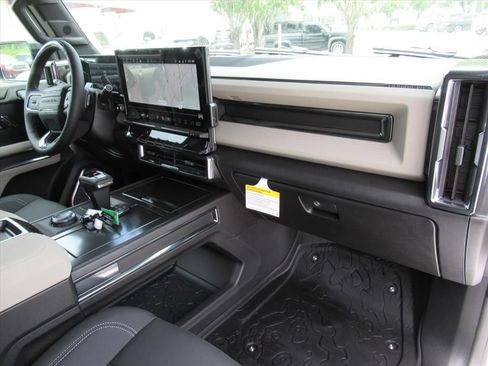 Used 2026 GMC Hummer EV 4x4 Crew Cab image 11