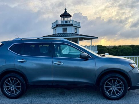 Used 2015 Nissan Rogue SL w/ SL Premium Package image 4