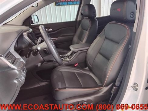 Used 2021 GMC Acadia AT4 w/ Technology Package image 10