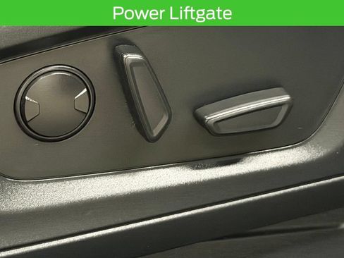 Used 2023 Ford Explorer XLT w/ Equipment Group 202A AWD/4WD image 23