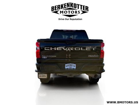 Used 2021 Chevrolet Silverado 2500 High Country w/ Z71 Off-Road Package image 4