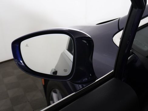 Used 2020 Chrysler Pacifica Limited image 34