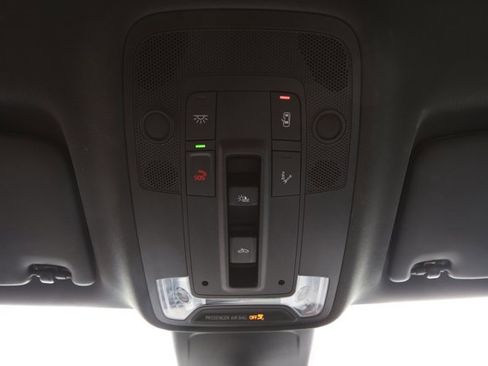 Used 2024 Audi Q3 2.0T Premium image 19