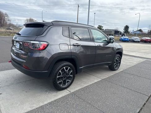 Used 2021 Jeep Compass Trailhawk image 5