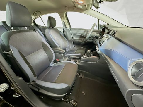 Used 2025 Nissan Versa SV FWD image 27