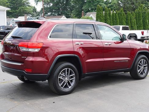 Used 2018 Jeep Grand Cherokee Limited AWD/4WD image 3