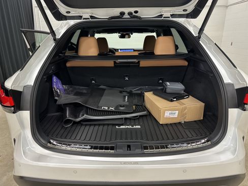 New 2026 Lexus RX 450h AWD image 33