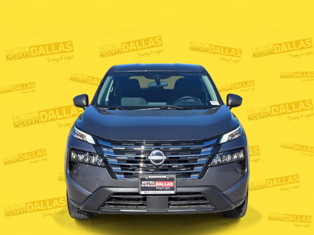 Certified 2024 Nissan Rogue SV FWD image 2