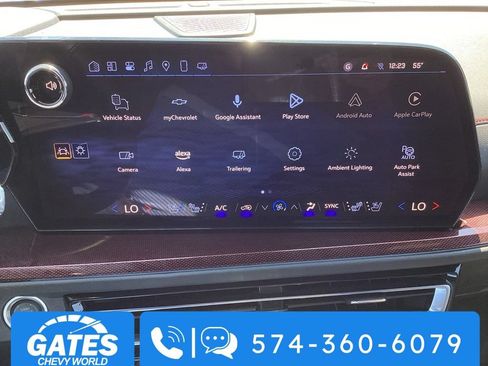 Used 2025 Chevrolet Traverse RS w/ LPO, Floor Liner Package AWD/4WD image 3
