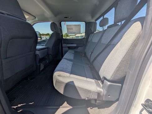 New 2026 Ford F250 XLT w/ FX4 Off-Road Package AWD/4WD image 9