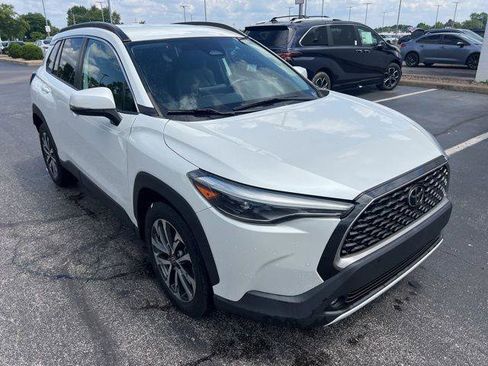 Certified 2023 Toyota Corolla Cross XLE FWD image 6