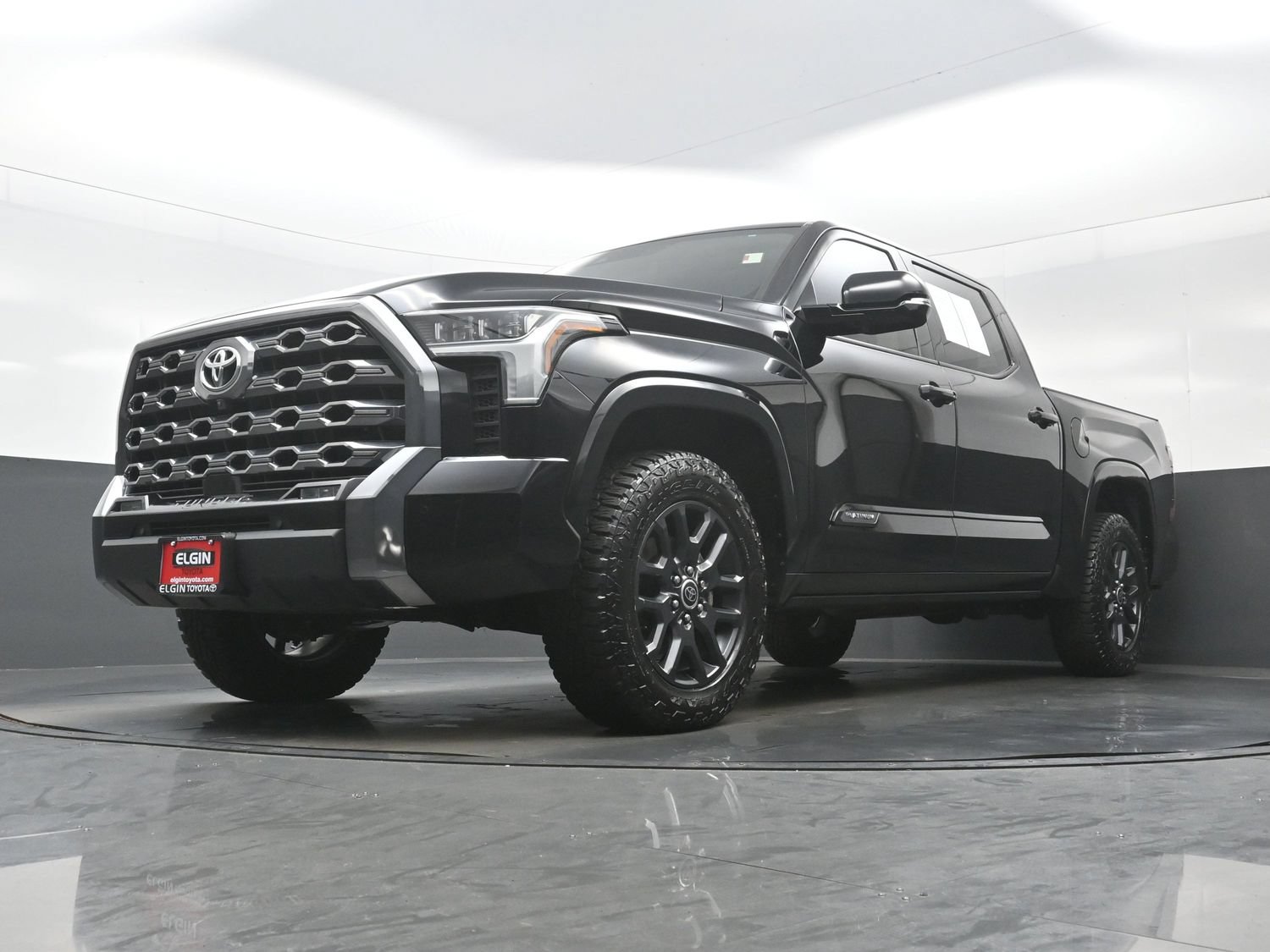 Used 2023 Toyota Tundra Platinum AWD/4WD image 30