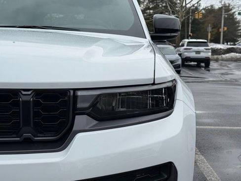 New 2026 Jeep Grand Cherokee L Laredo image 10