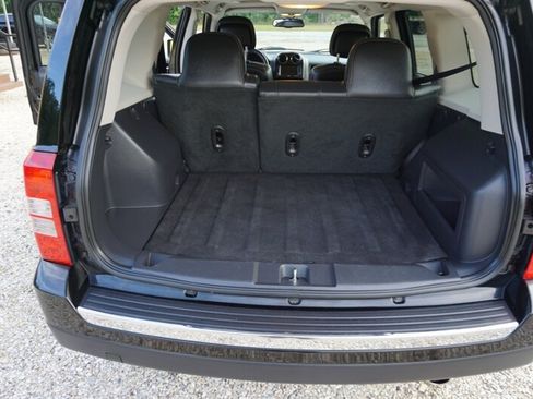 Used 2016 Jeep Patriot High Altitude AWD/4WD image 25