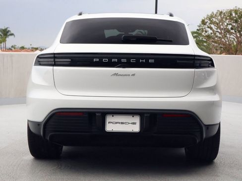 Certified 2024 Porsche Macan 4 Electric image 10