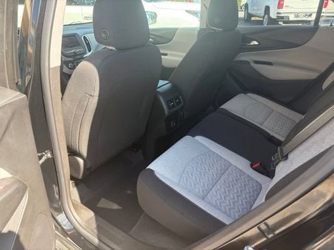 Used 2022 Chevrolet Equinox LS FWD image 27