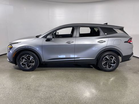Used 2025 Kia Sportage LX FWD image 6