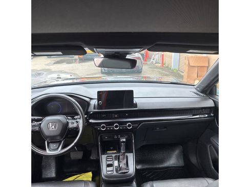 Used 2023 Honda CR-V Sport Touring image 2