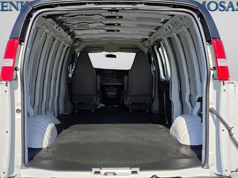 New 2026 Chevrolet Express 2500 Extended w/ Driver Convenience Package RWD image 20