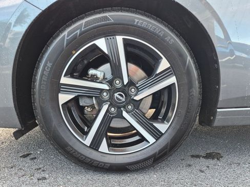 Used 2024 Nissan Sentra SV FWD image 20