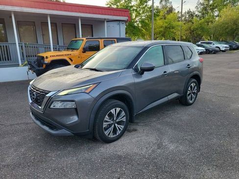 Used 2023 Nissan Rogue SV image 4