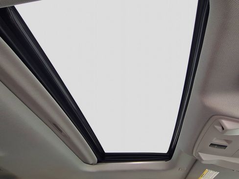 Used 2019 Cadillac Escalade ESV Luxury image 29