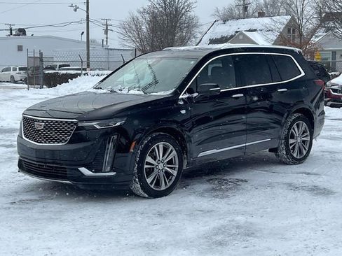 Used 2023 Cadillac XT6 Premium Luxury image 1