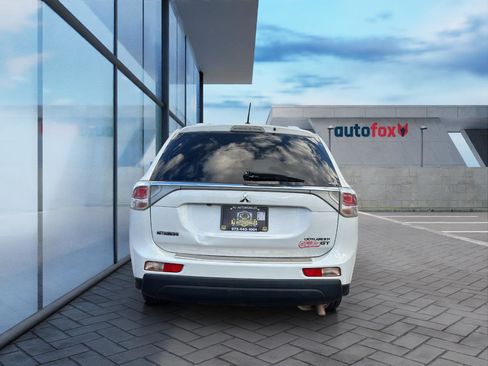 Used 2014 Mitsubishi Outlander GT image 6