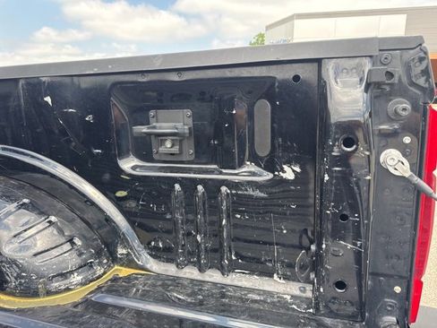 Used 2022 Ford F450 Lariat w/ FX4 Off-Road Package image 15