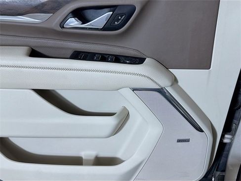 Used 2021 GMC Yukon Denali w/ Denali Premium Package image 16