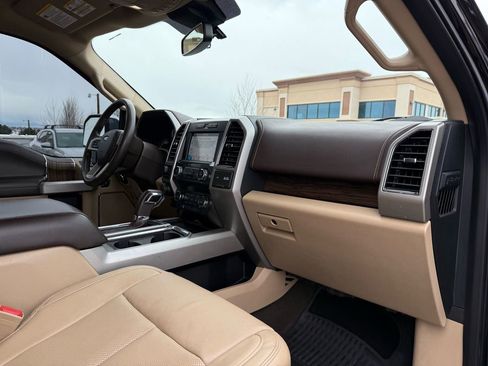 Used 2019 Ford F150 Lariat image 29