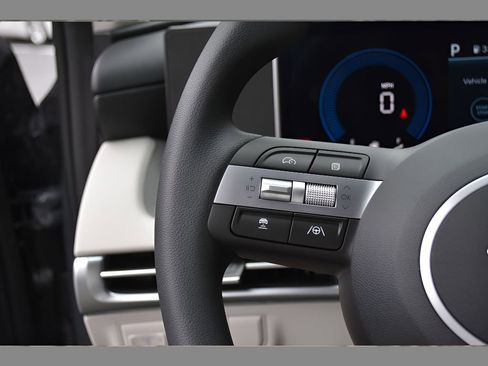 New 2026 Hyundai Tucson SE image 19