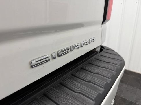 Used 2024 GMC Sierra 2500 Denali w/ Denali Reserve Package AWD/4WD image 8